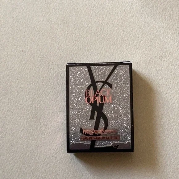 YSL Set of five (5) For the YSL Lover
Travel size NEW - Picture 4 of 6